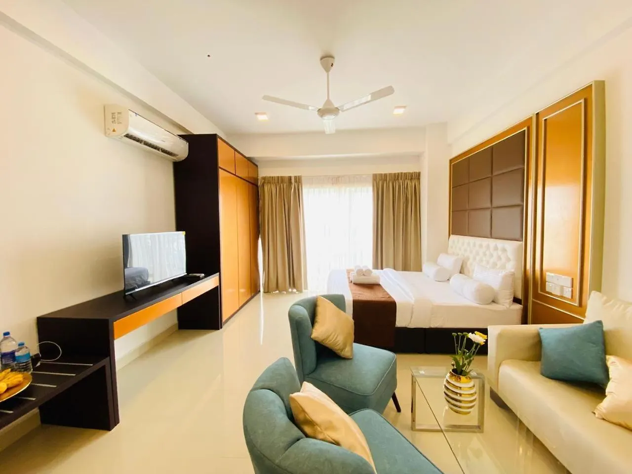 Apartment Ocean Breeze Residence Blue Sky Negombo